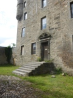 Lallybroch (Midhope Castle)